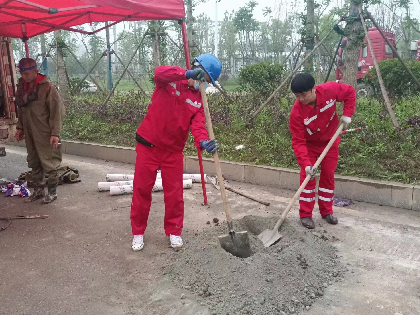 阎良管道疏通哪家好】及时进行市政管道清淤